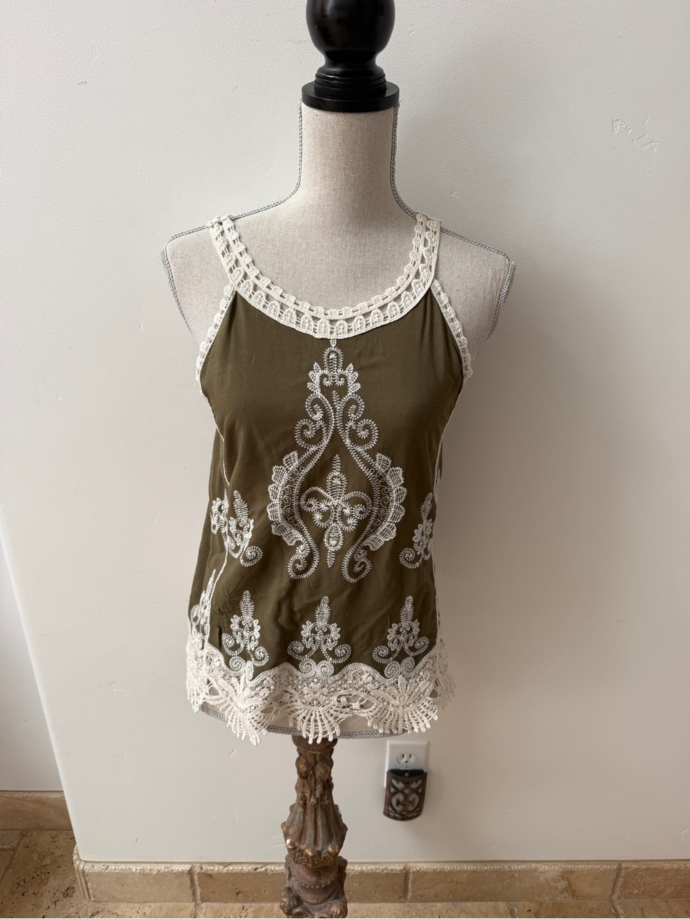 Ultra Pink Olive Green Crochet-Trim Embroidered Tank